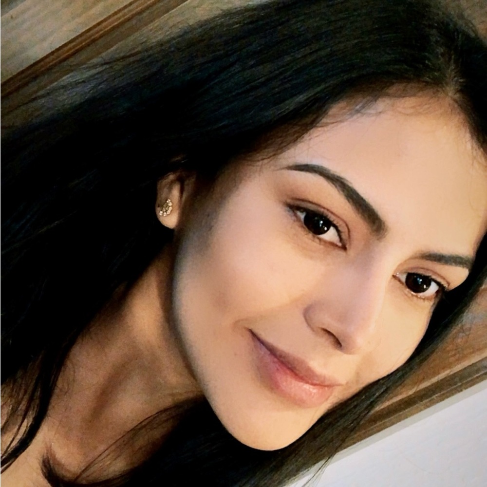 Meet your Posher, Marianela